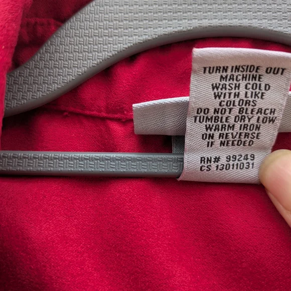 Catherines Red Button Down Long Sleeve Shirt, 1X - Picture 6 of 6